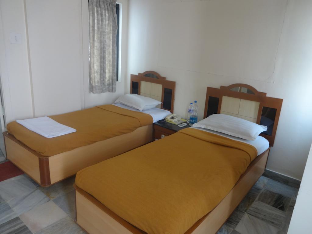 Hotel Vinayak コインバトール 部屋 写真